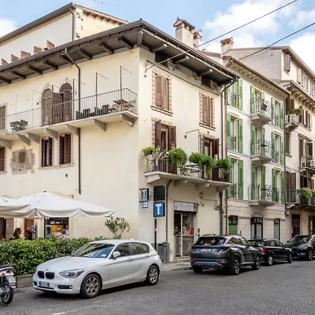 Residenza Wega - Luxury 아파트